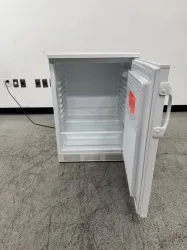 Thermo Fisher Scientific 05LREEFSA Undercounter Laboratory Refrigerator, 3 of 4