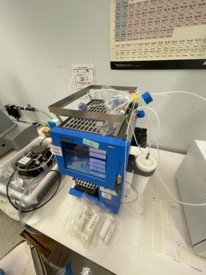 Biotage Isolera One Automated Flash Chromatography System with Touchscreen Interface-cover