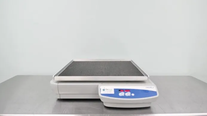 VWR Orbital Shaker 10000-1 ADV Advanced Digital Platform Shaker with Brushless DC Motor