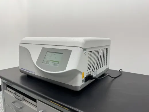 Eppendorf 5910 Ri Refrigerated Benchtop Centrifuge with Touchscreen Control