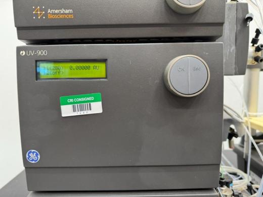 GE Amersham AKTApurifier 100 FPLC System UV-900 P-900 Frac-950-cover