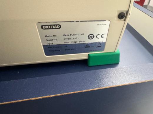 Bio-Rad GenePulser Xcell Electroporation System-cover