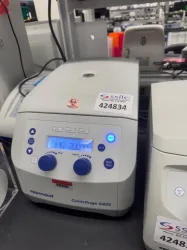 Eppendorf 5425 Benchtop Centrifuge with Fixed-Angle and Swing-Bucket Rotors, 6 of 6