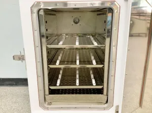 Lab-Line 3490M Class 100 Programmable Cleanroom Oven with Mechanical Air Circulation, 6 of 14