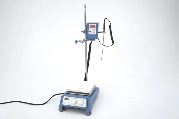 Stuart CC162 Heated Magnetic Stirrer with Temperature Probe