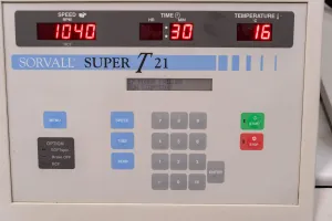 Sorvall Super T21 Benchtop Centrifuge for Laboratory Applications, 2 of 5