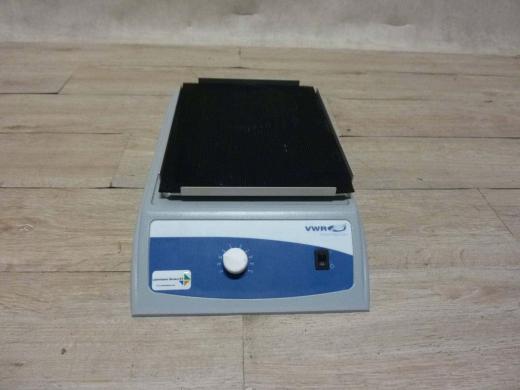 VWR STD 1000 Platform Shaker with Microprocessor Control-cover