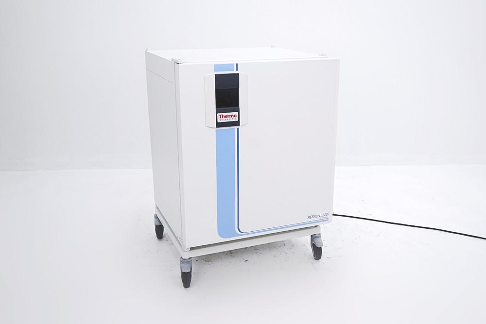 Thermo Scientific Heracell 240i CO2 Incubator with Stainless Steel Interior, 2015