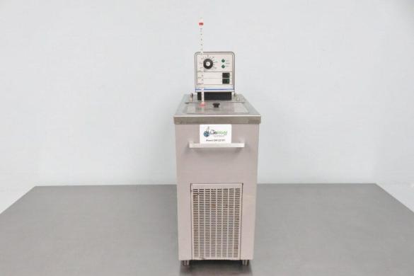 VWR 1162A Refrigerated Heated Circulating Bath for Precise Temperature Control-cover