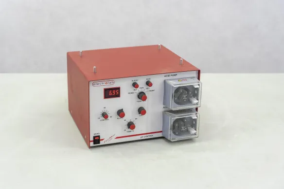Electrolab FerMac 260 pH Controller with Integrated High Impedance Amplifier
