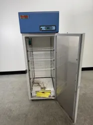 Thermo Scientific Revco FMS Laboratory Sample Storage Refrigerator with Digital Temperature Control, 3 of 4