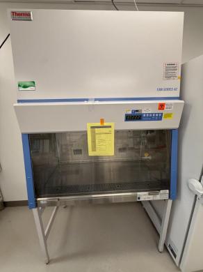 Thermo Scientific 1300 Series A2 4-Foot Class II Biosafety Cabinet-cover