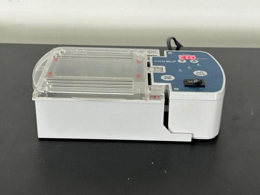 VWR Mini Gel System Horizontal Electrophoresis Unit with Integrated Digital Voltage Control-cover