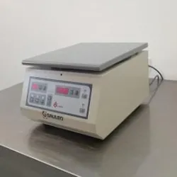 Alresa Digicen B Centrifuge, 8 of 10