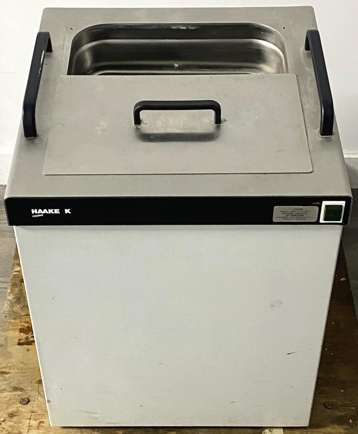Haake K Refrigerated Circulating Bath with 12L Capacity and Wide Temperature Range (-40°C to 150°C)