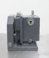Welch Duoseal Vacuum Pump 1402, Dual Voltage 120V/220V, 50Hz/60Hz, 4 of 7