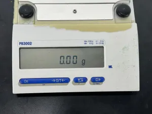Mettler Toledo PB3002 Digital Analytical Balance for Precision Weighing, 4 of 4