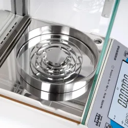 Radwag AS 220.R1 PLUS Analytical Balance, 3 of 14