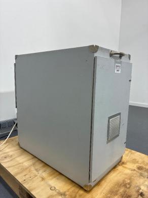 Varian 949-9392 Sound-Insulated Vacuum Pump for Laboratory Applications-cover