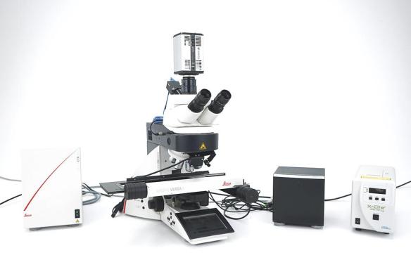 Leica Aperio Versa 8 Automated Slide Scanner for Brightfield, Fluorescence, and FISH, 2016-cover