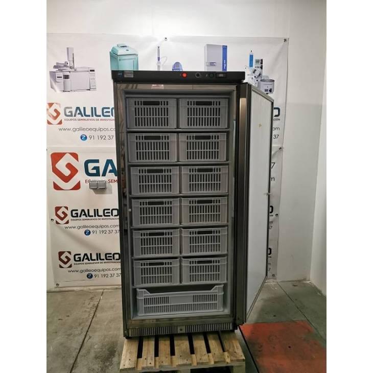 IARP ABX 500N Vertical Freezer