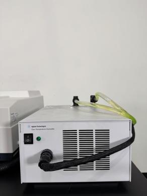 Agilent Technologies Cary Series G9821A UV-Vis Spectrophotometer with Temperature Controller-cover