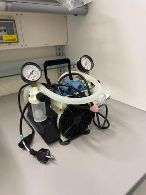 VWR VCP 80 Laboratory Vacuum Pump with Dual Vacuum Gauges, 230V, Thermally Protected-cover