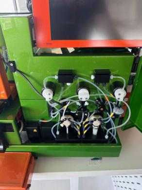 Miltenyi MACSQuant Analyzer 10 Multiparametric Flow Cytometer with Integrated Fluidics and Reagent Pumps-cover