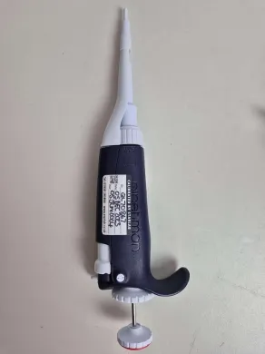 Gilson PIPETMAN P2 0.2–2 µL Single Channel Adjustable Volume Micropipette