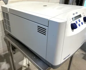 Eppendorf 5702R Refrigerated Benchtop Centrifuge with Swing-Out Rotor and Aerosol-Tight Buckets, 6 of 7