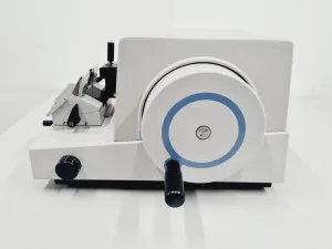 Shandon AS325 Rotary Microtome for Precise Tissue Sectioning, 2 of 13