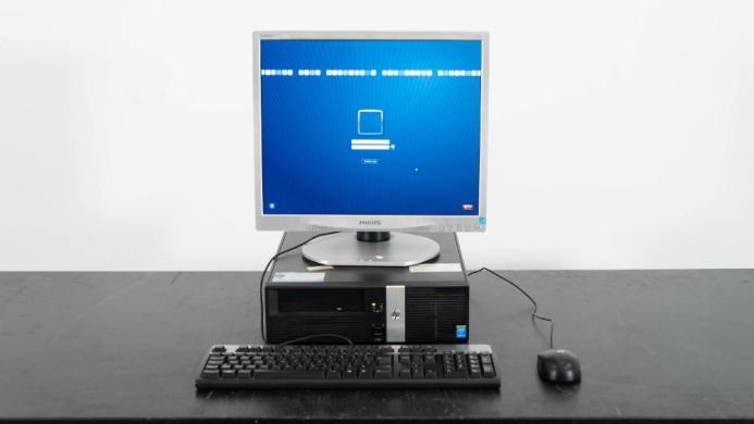 Roche Desktop CPU with Light Cycler Software for Molecular Diagnostic PCR Systems-cover