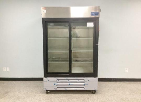 Thermo Scientific TSG Series High-Capacity Double Door Laboratory Refrigerator-cover