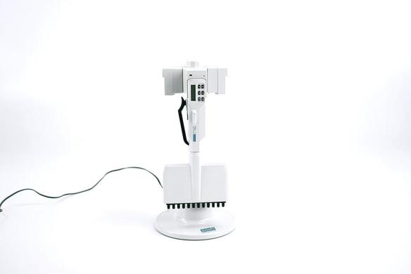 Sartorius Proline Electronic 12-Channel Pipette with Stand, 5–100 µL-cover