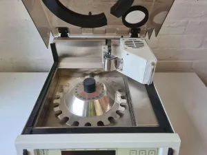 Leica Reichert Lynx Automated Tissue Processor for Microscopy Sample Preparation, 7 of 9