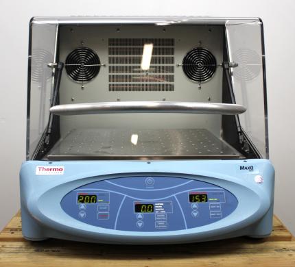 Thermo MaxQ 4000 Benchtop Orbital Incubator Shaker with Temperature Control-cover