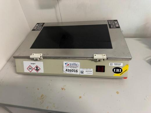 IBI 750-M Ultraviolet Transilluminator for Molecular Biology Applications-cover