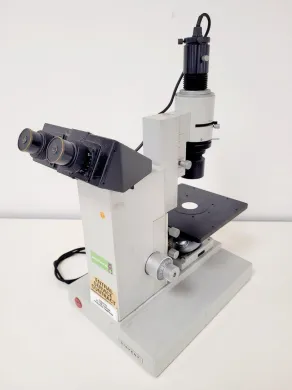 Leitz Diavert Inverted Microscope with 3 Objectives