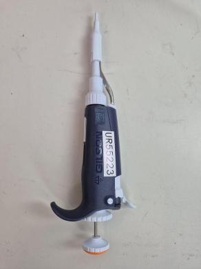 Gilson PIPETMAN P20 2-20 µL Single Channel Pipette, Orange-cover