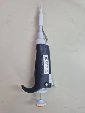 Gilson PIPETMAN P20 2-20 µL Single Channel Pipette, Orange