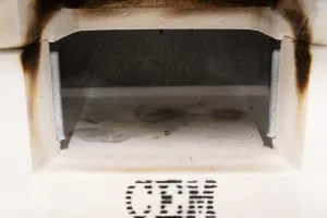 CEM Phoenix 905410 Cryogenic Liquid Nitrogen Dewar with 32L Capacity, 2 of 5