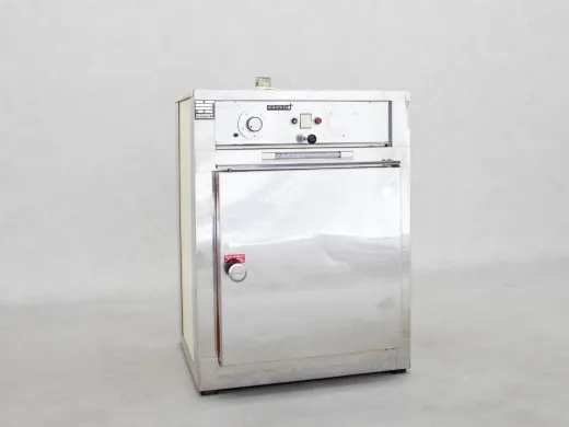 Memmert TV30U Laboratory Oven for Heat Treatment and Drying