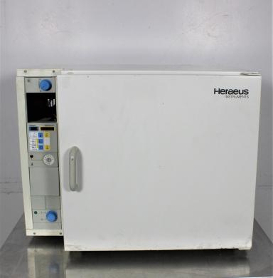 Heraeus B 6060 CO2 Incubator 57L Temperature Range Ambient to 300°C-cover