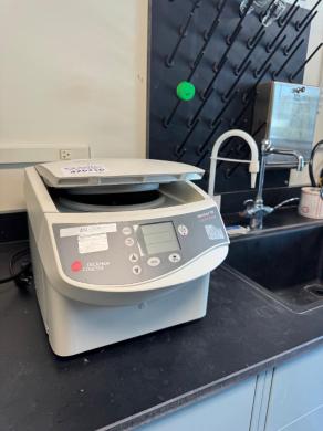 Beckman Coulter Microfuge 20R Refrigerated Benchtop Centrifuge with Digital Controls-cover