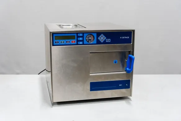 Getinge HS11 K3 Laboratory Autoclave Steam Sterilizer