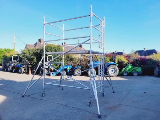 Lewis Aluminium Scaffold Tower 1.45m Double Width 2.2m Platform 4.2m Height-cover