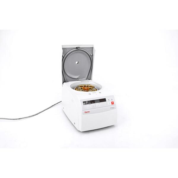 VWR MicroCL17 Microcentrifuge for 24x1.5/2 mL Tubes