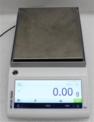 Mettler-Toledo MS4002TS Analytical Precision Balance with 4.2 kg Capacity and Touchscreen-cover