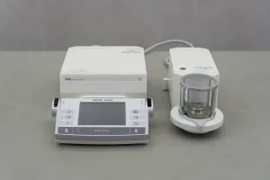 Mettler Toledo UMX2 Ultra-Microbalance with Motorized Draft Shield and Touchscreen, 2 of 5