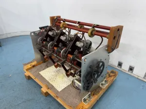 Three-Phase Air-Insulated Load Break Switch for Medium Voltage Systems, 3 of 4